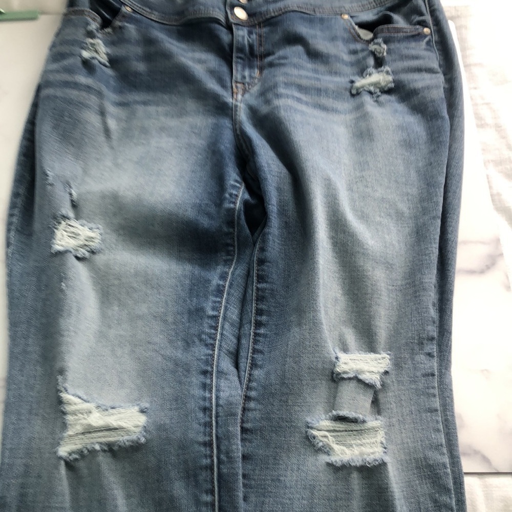 Lane Bryant High Rise Denim Jegging Flex Magic Waistband Distressed Size 18 - Picture 9 of 12